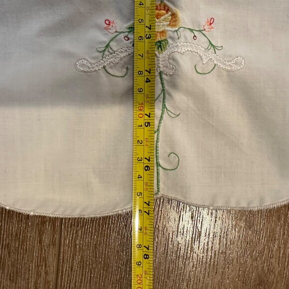 Vintage Floral Tablecloth Oval Yellow Rose Embroidery Cream Off White Scalloped - Picture 10 of 11